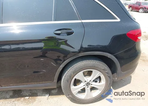 2017 Mercedes-Benz Glc 300 z USA, uszkodzony, nr VIN WDC0G4JB8HV012263